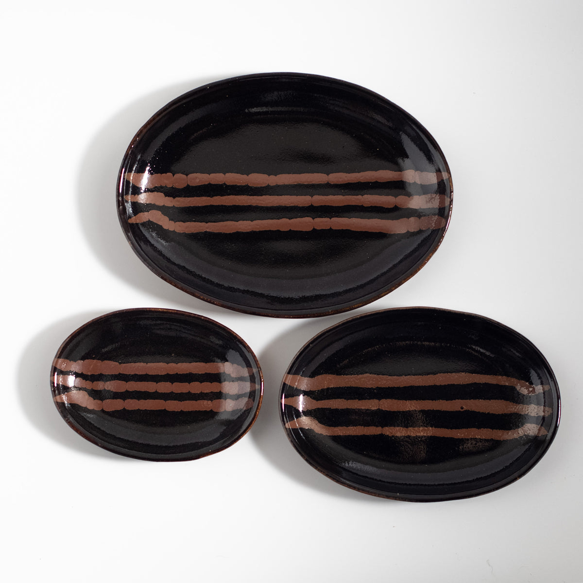 Mashiko Ware: Black Glaze Persimmon Elliptical Dish