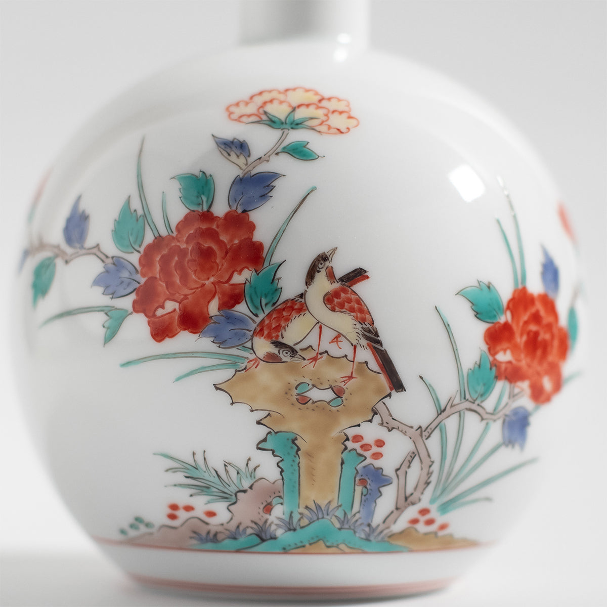 Arita Ware: Single-Flower Pill-shaped Vase with Peony and Bird Motif