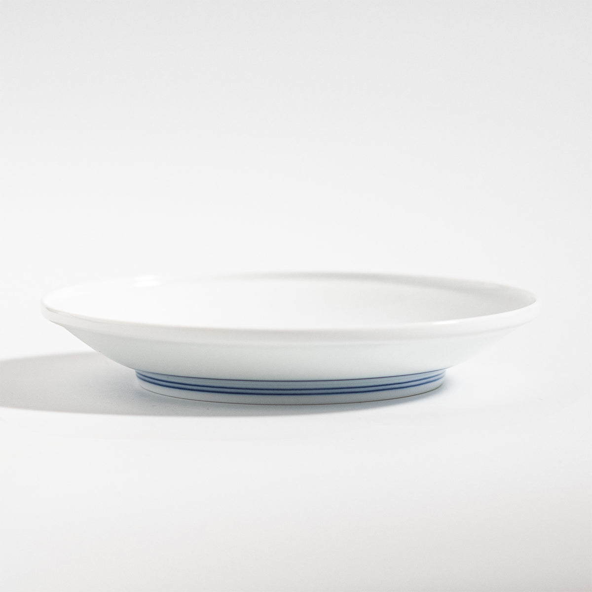 Arita Ware : Assiette en porcelaine Kakiemon à motif de kaki japonais