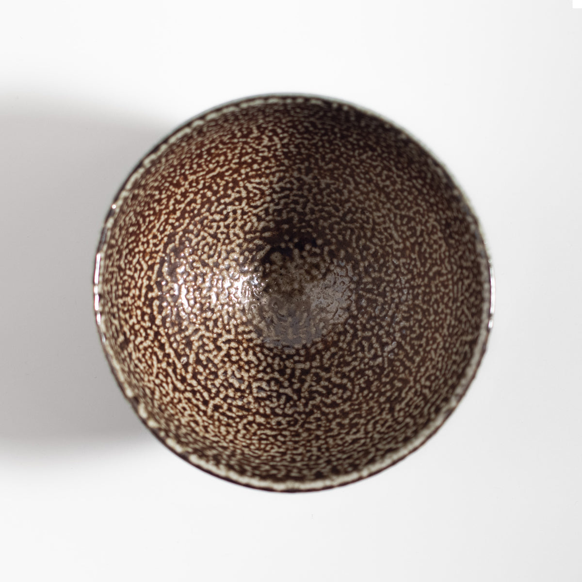 Mashiko Ware: Indigo Iron Salt Glaze Carved Tea Bowl (Wan-nari)