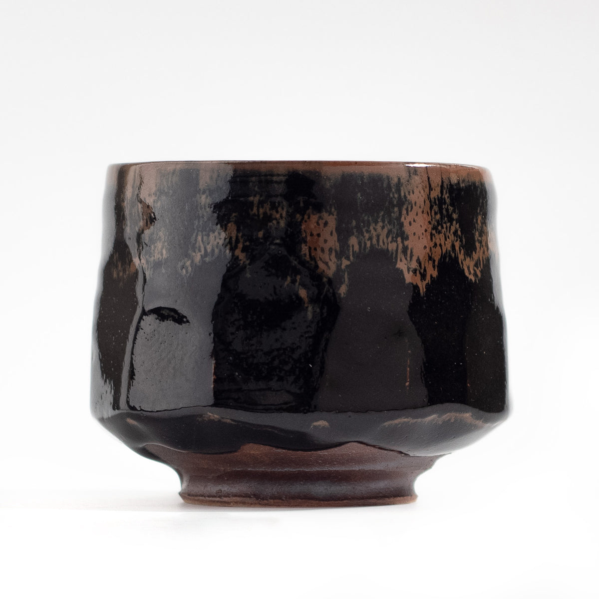 Mashiko Ware: Black Glaze Persimmon Overglaze Chamfered Tea Bowl