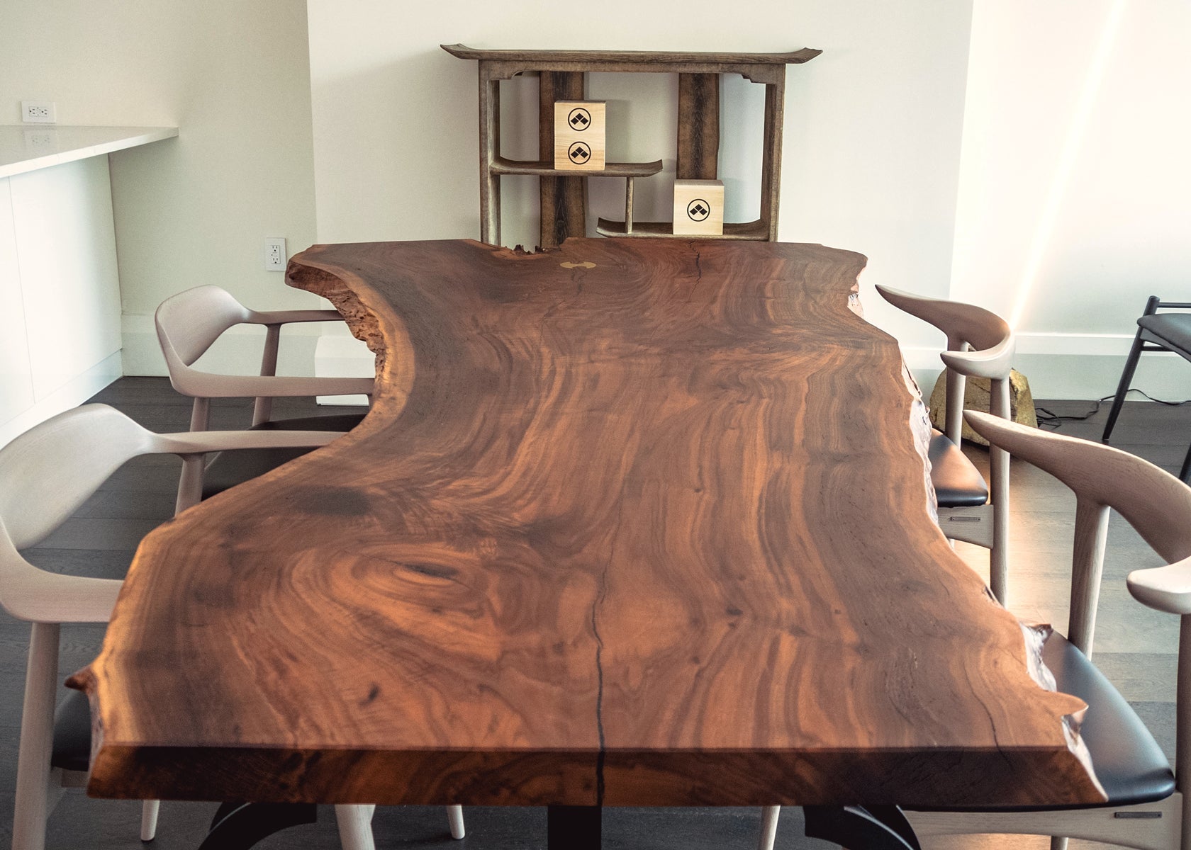 Live Edge Slab – Walnut C48 (s020)