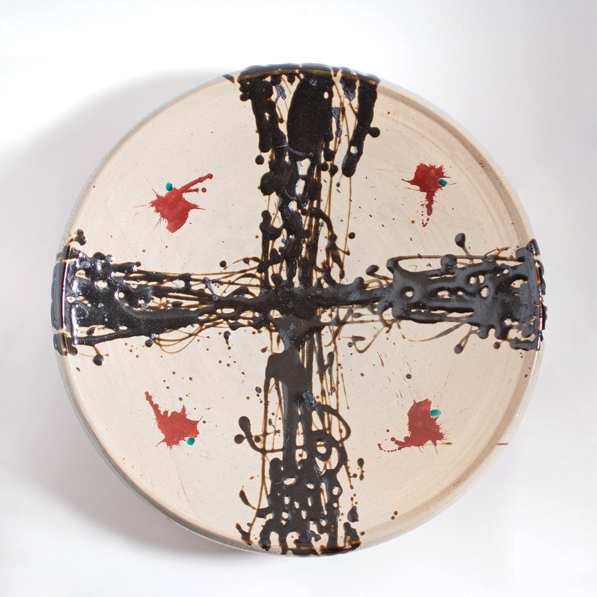 Mashiko Ware: Large Plate with Black Overglaze and Red Enamel Decoration on Natural Glaze