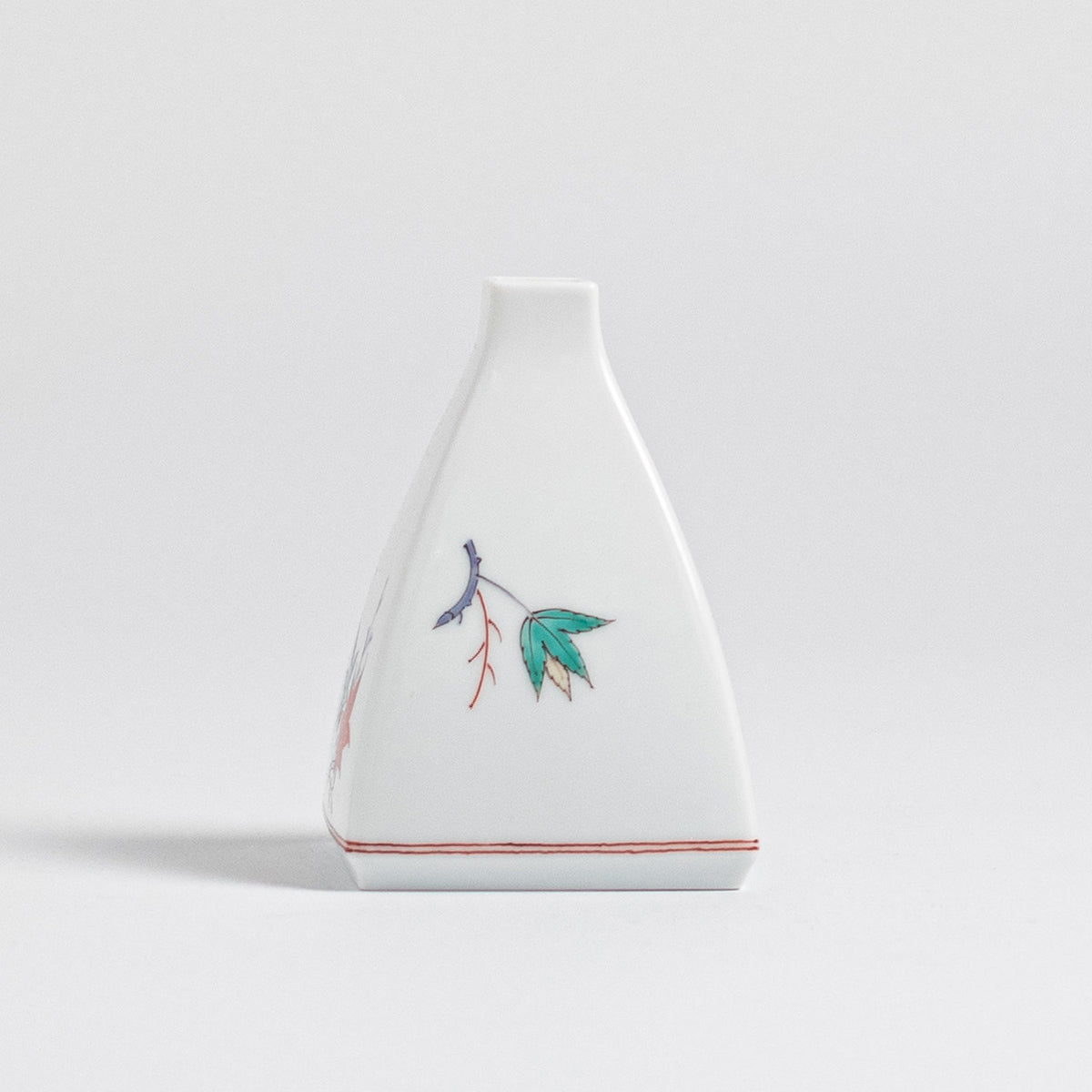 Arita Ware: Triangular Single-flower Vase with Overglaze Enamel Design of Maple Leaves