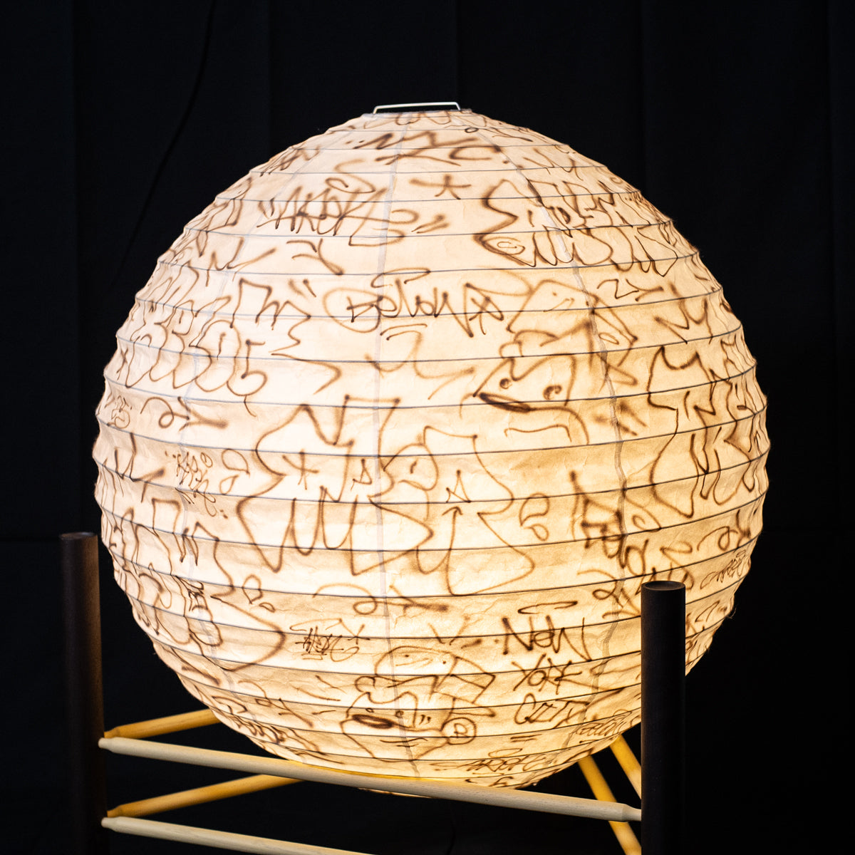 floor lamp HASHIRAMA – VANDALIZED Edition