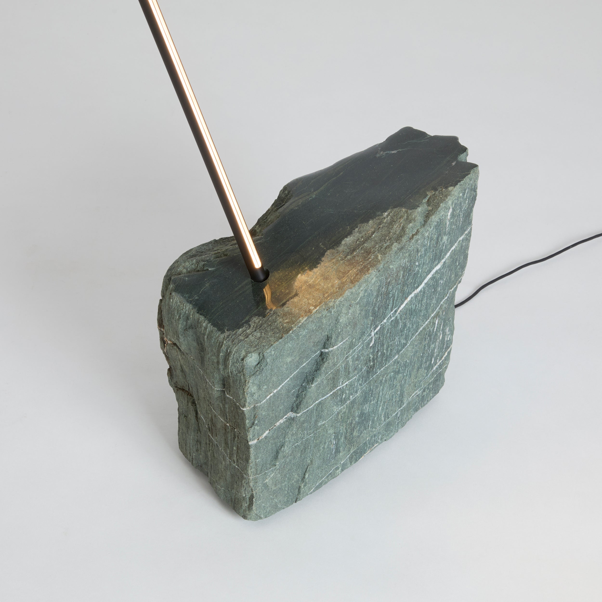 AREA｜floor lamp BLESSED STONE｜New York, Paris, Tokyo