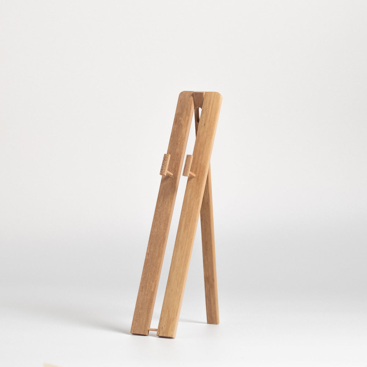 Kyo Uchiwa – Suisen (Daffodil) with Stand