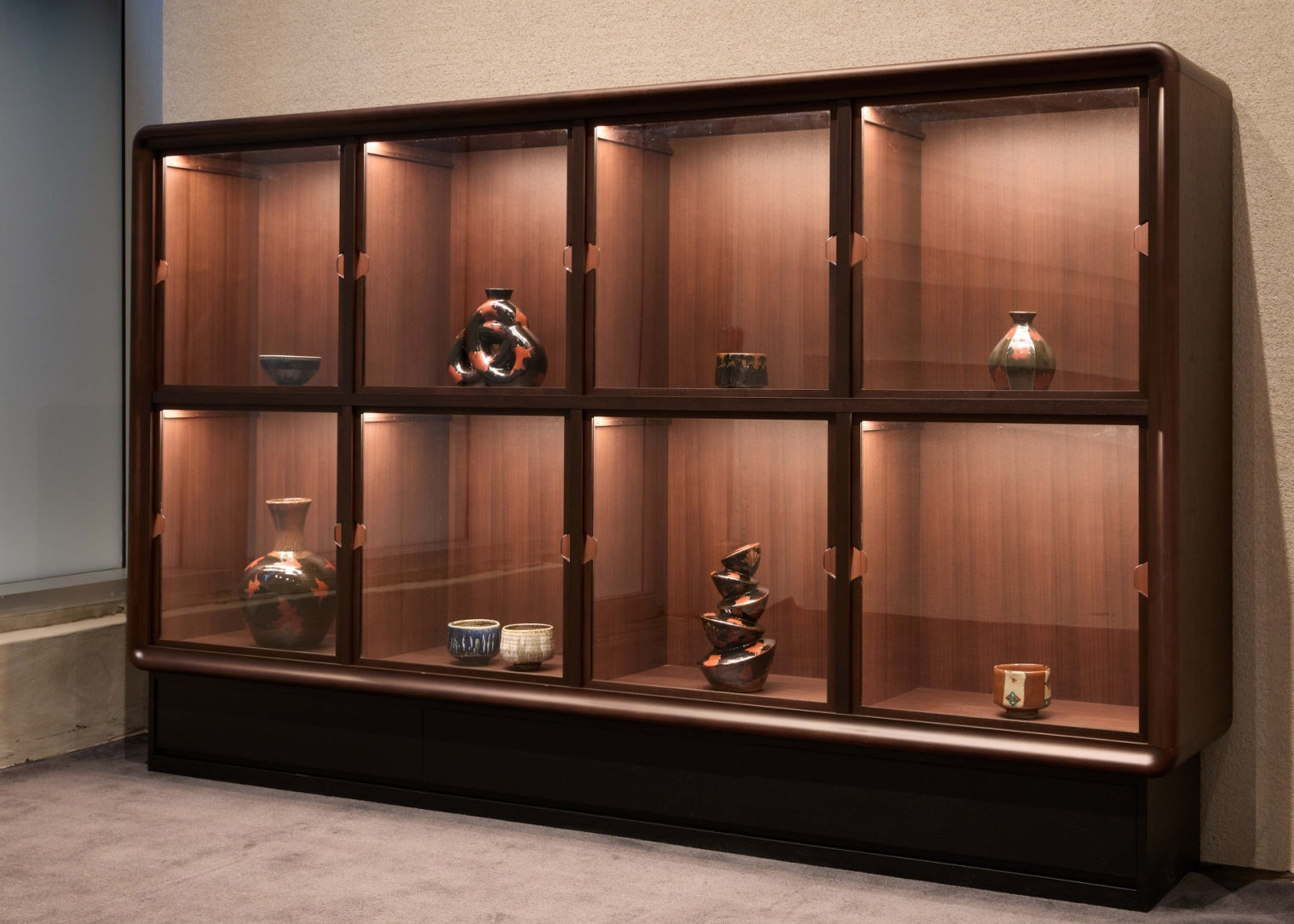 Vitrine à huit fenêtres [Modèle d'exposition] – 50 % de réduction