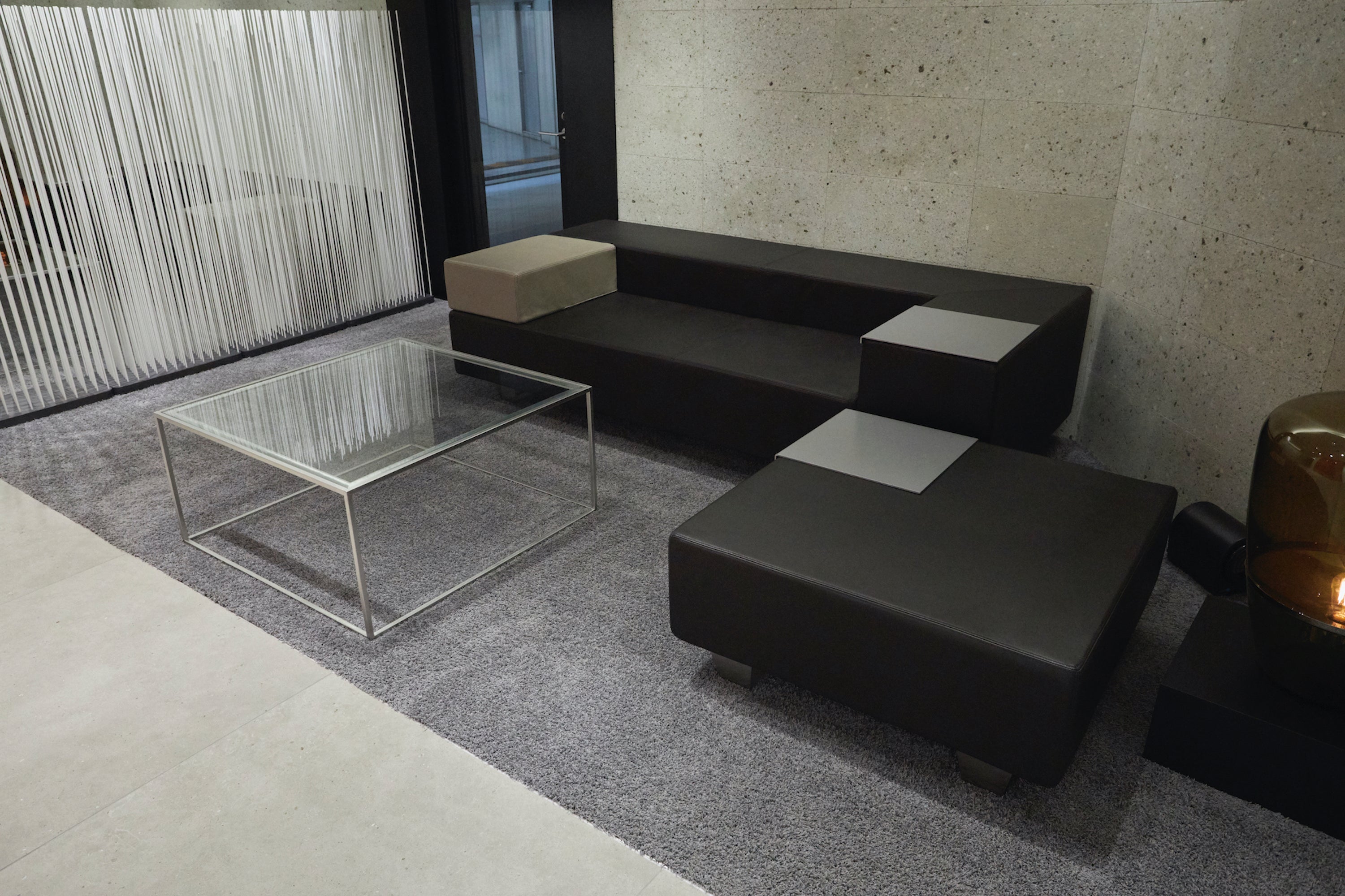 AREA｜sofa VANITY｜New York, Paris, Tokyo - Craftsmanship with