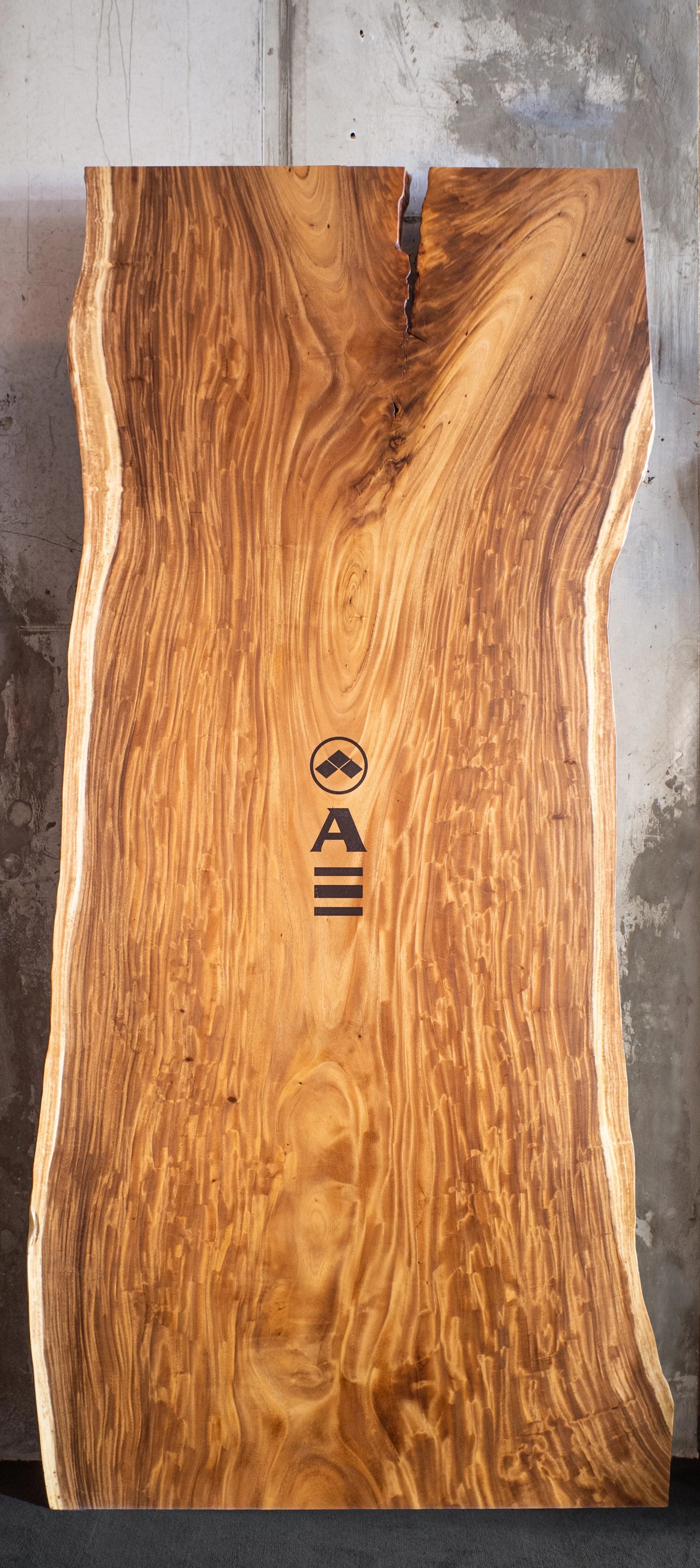 Live Edge Slab – Monkeypod M552 (s011)