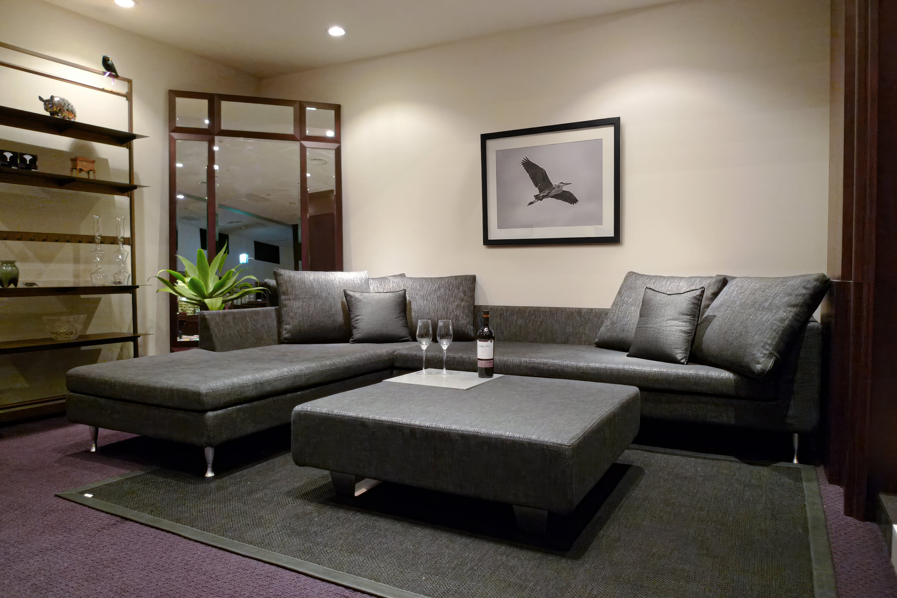 AREA｜sofa VANITY-S｜New York, Paris, Tokyo - Craftsmanship with
