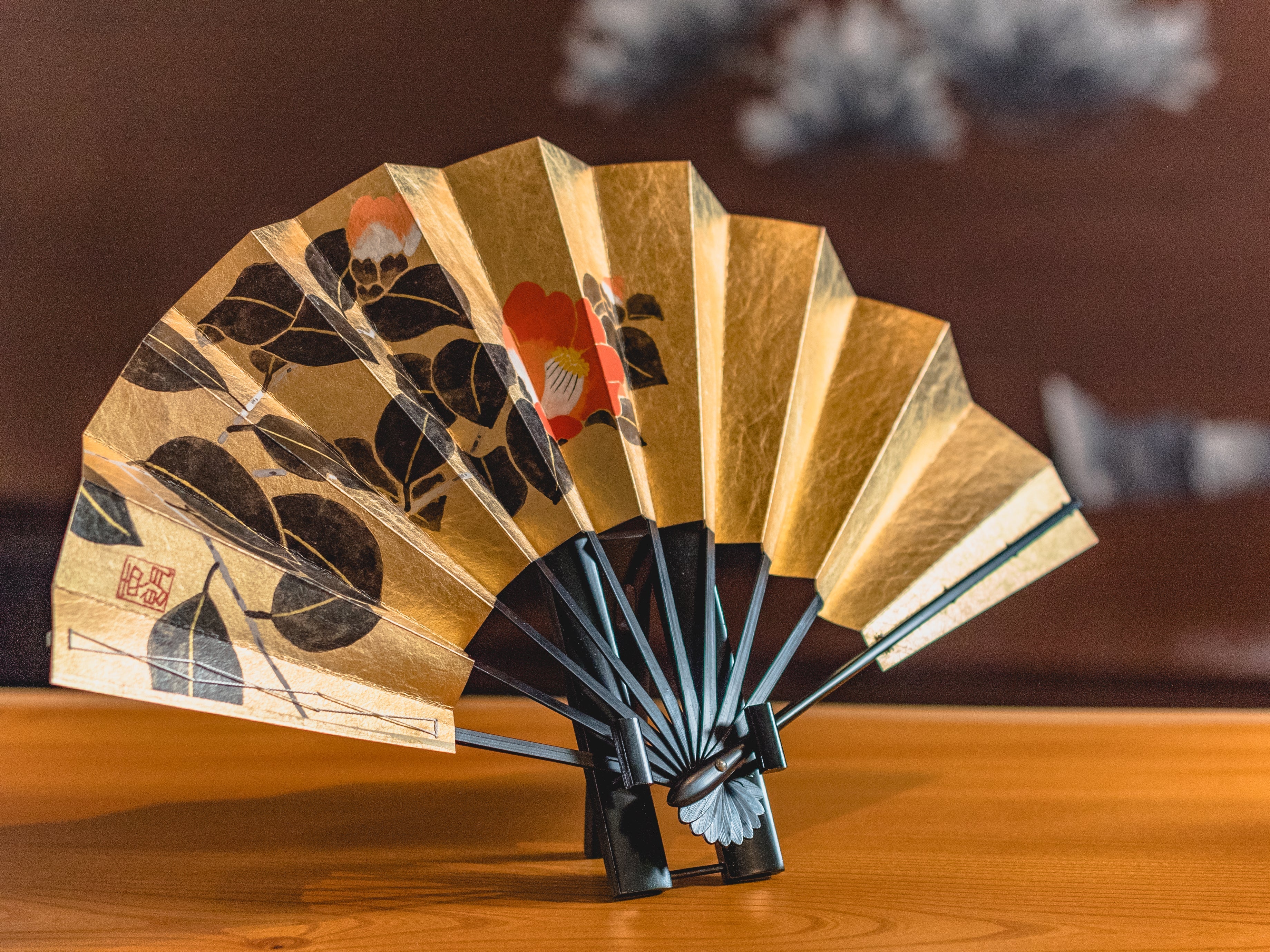 Double-sided Decorative Kyoto Fan "Camellia / Autumn Leaves"