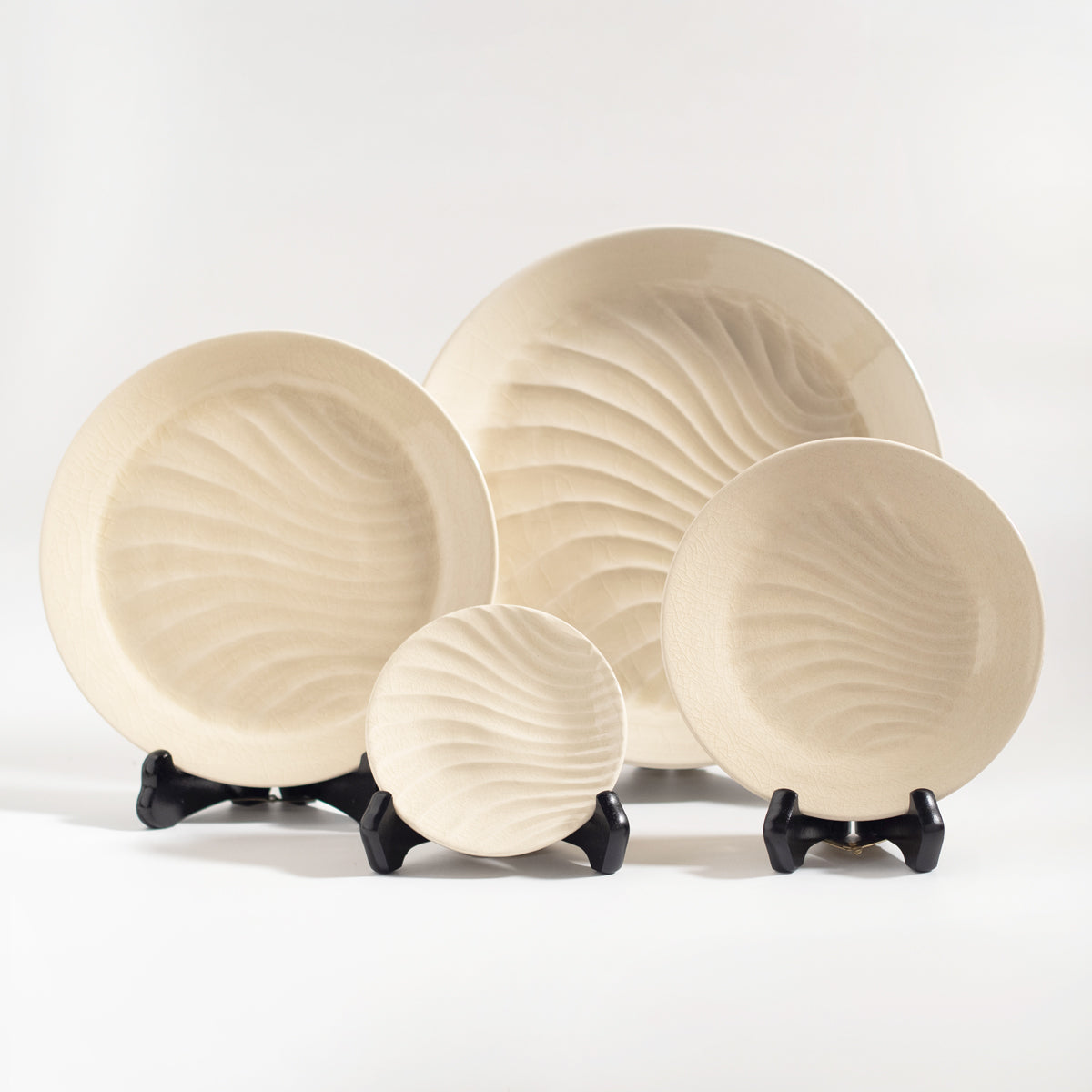 Satsuma Ware: Hamon-Ripple Pattern Round Plate