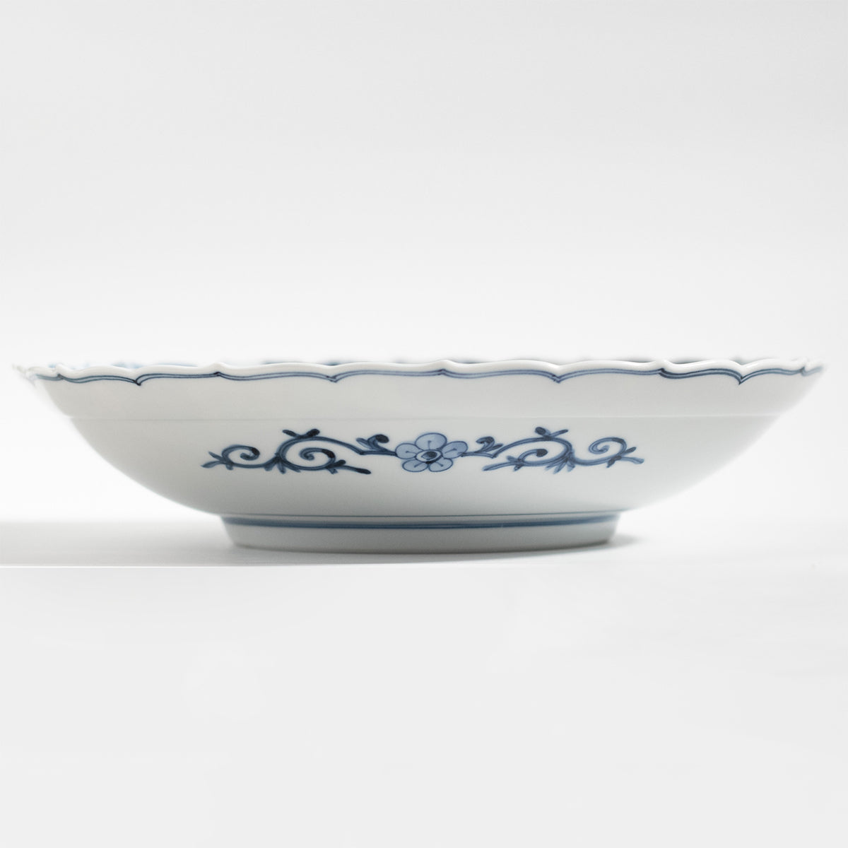 Kutani Ware: Lotus Flower and Bird Motif Bowl