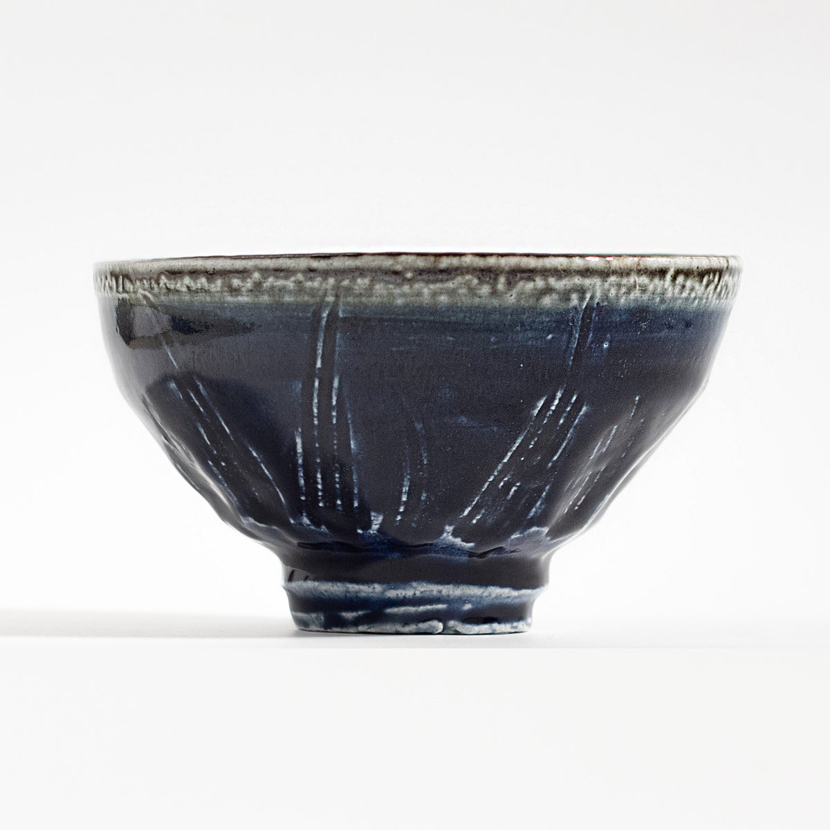 Mashiko Ware: Indigo Iron Salt Glaze Carved Tea Bowl (Wan-nari)