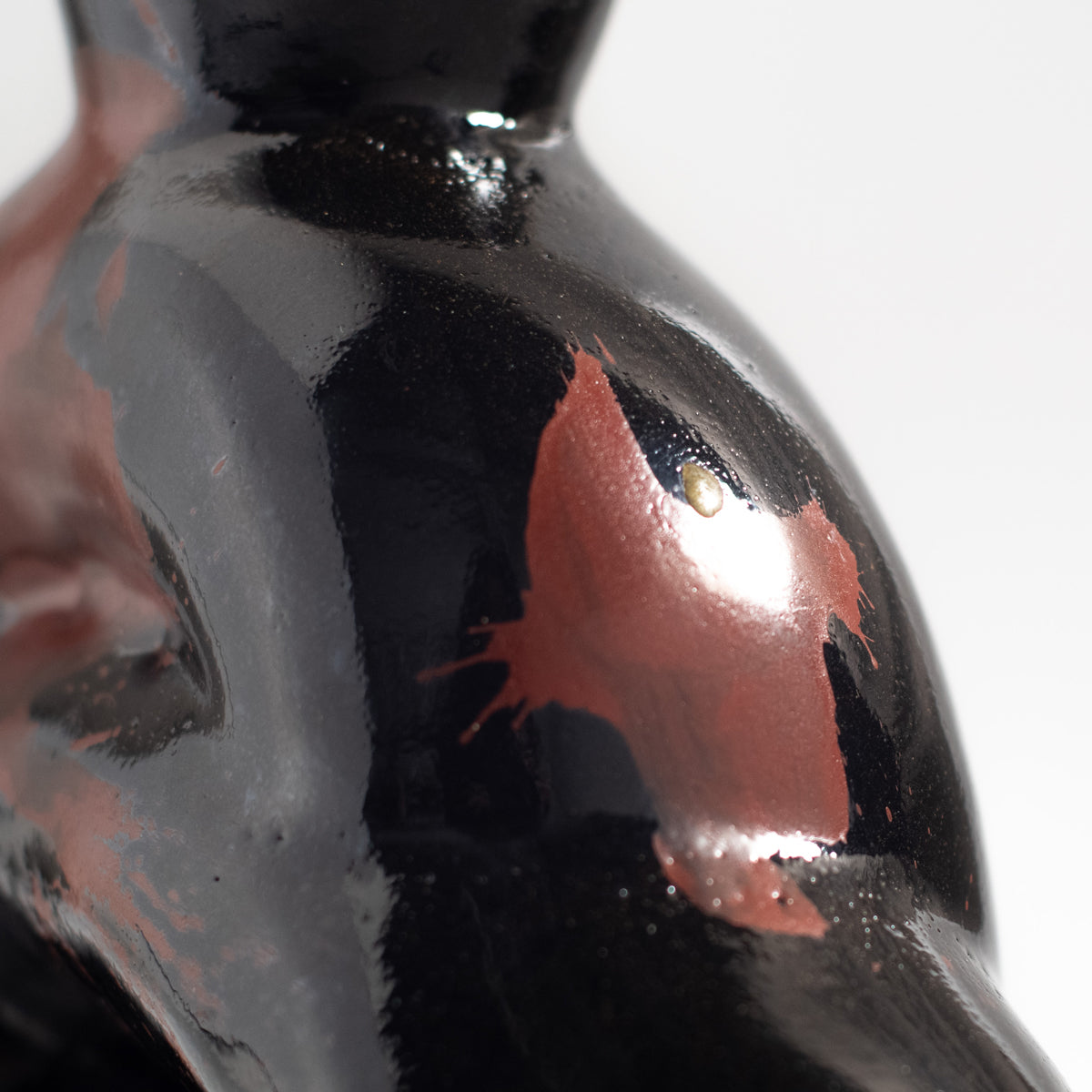 Mashiko Ware: Black Glaze Red Enamel Knotted Flat Vase