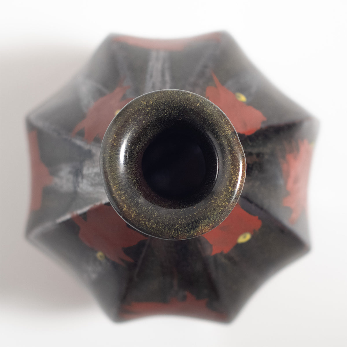 Mashiko Ware: Black Glaze Shinogi Carved Red Enamel Flower Vase