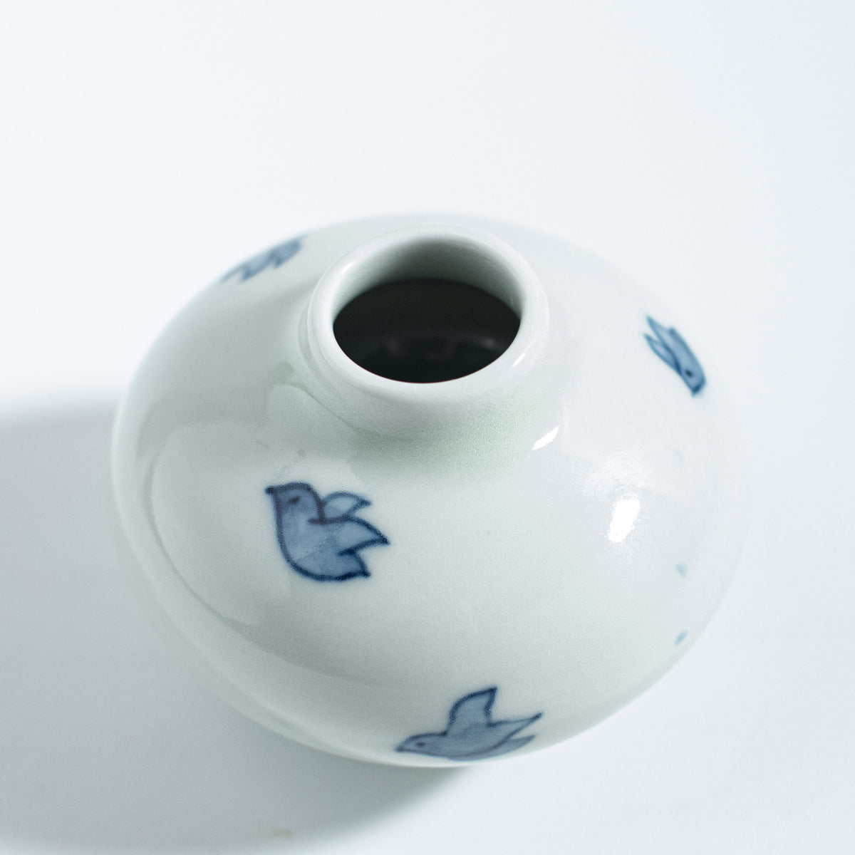 Arita Ware: Tear Bottle "Chidori"