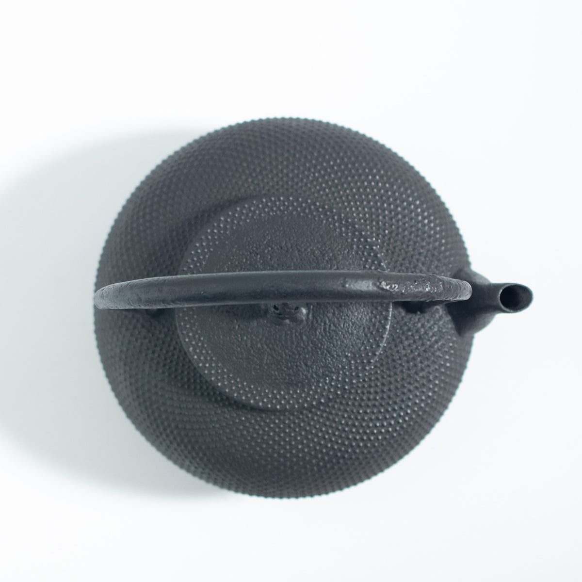 Iron Kettle with Hailstone Pattern and Flat Sacred Jewel Shape