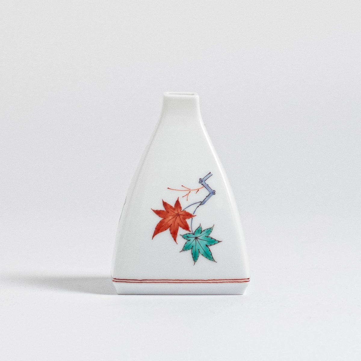 Arita Ware: Triangular Single-flower Vase with Overglaze Enamel Design of Maple Leaves