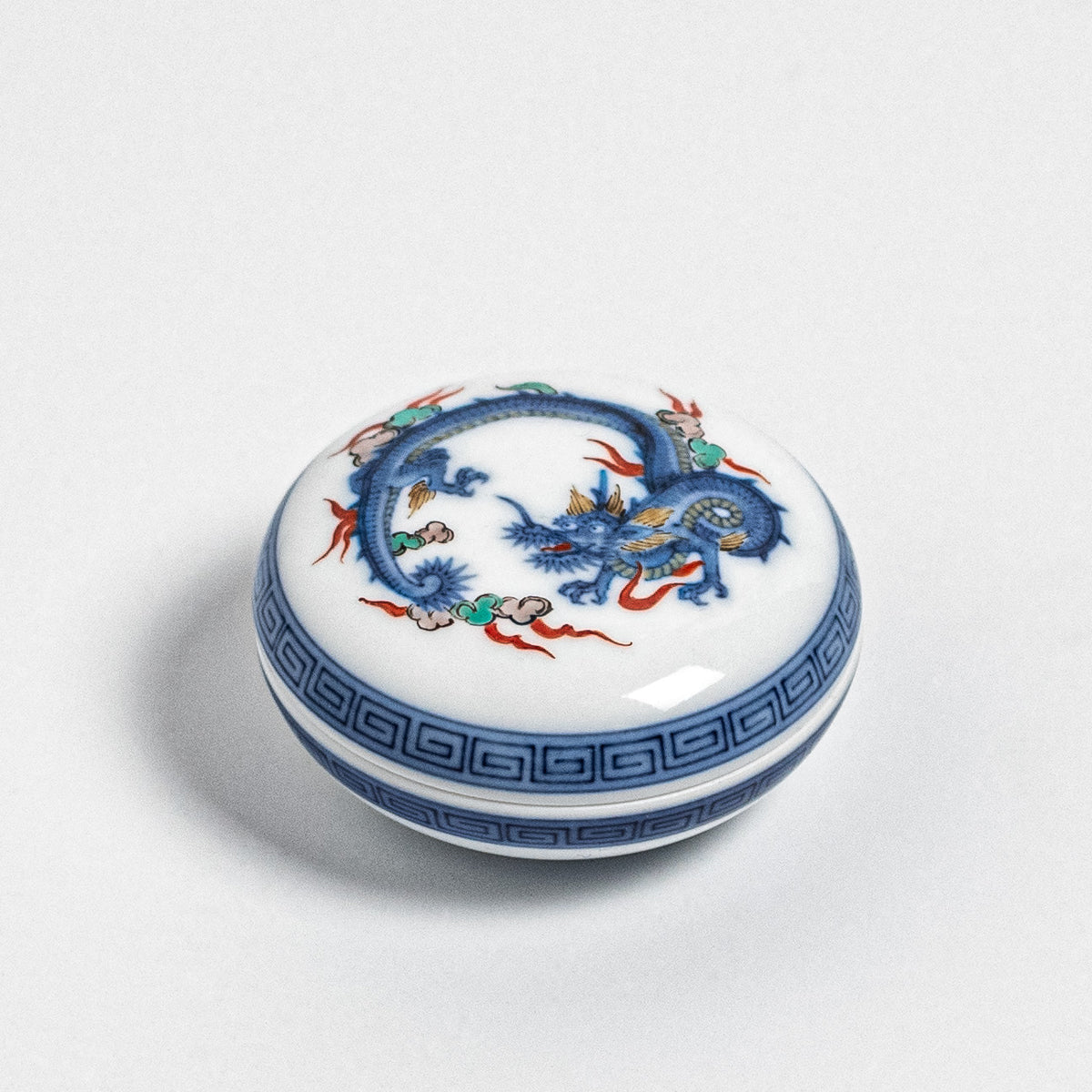 Arita Ware: Incense Container (Kōgō) with Blue-and-White & Overglaze Enamel Dragon Motif