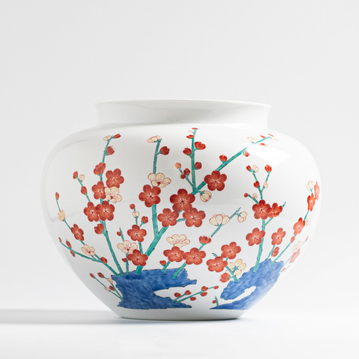 Arita Ware: Nigoshide Vase with Overglaze Enamel Plum Blossom Design