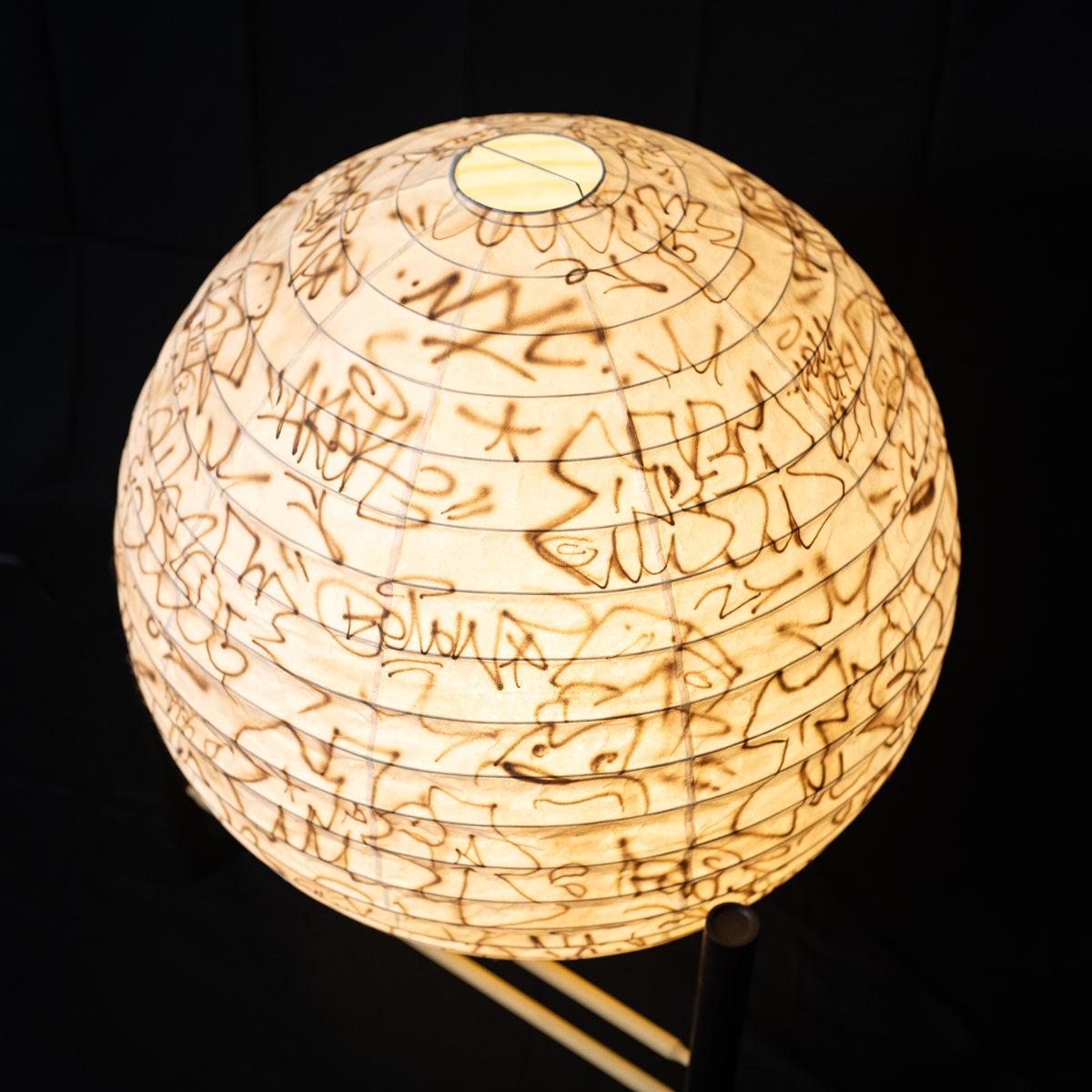 floor lamp HASHIRAMA – VANDALIZED Edition