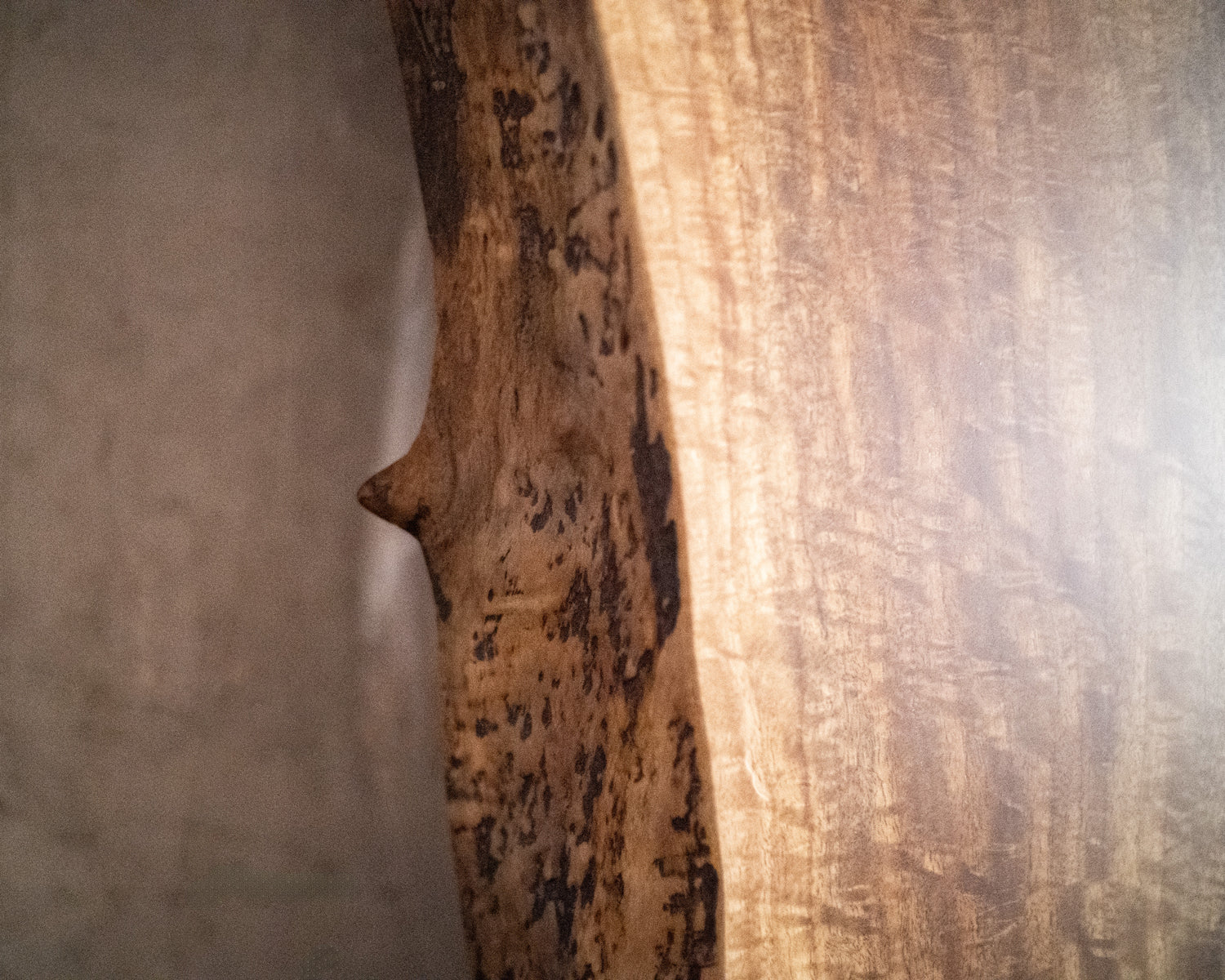 Dalle à bord naturel – Noyer F39 (s023)