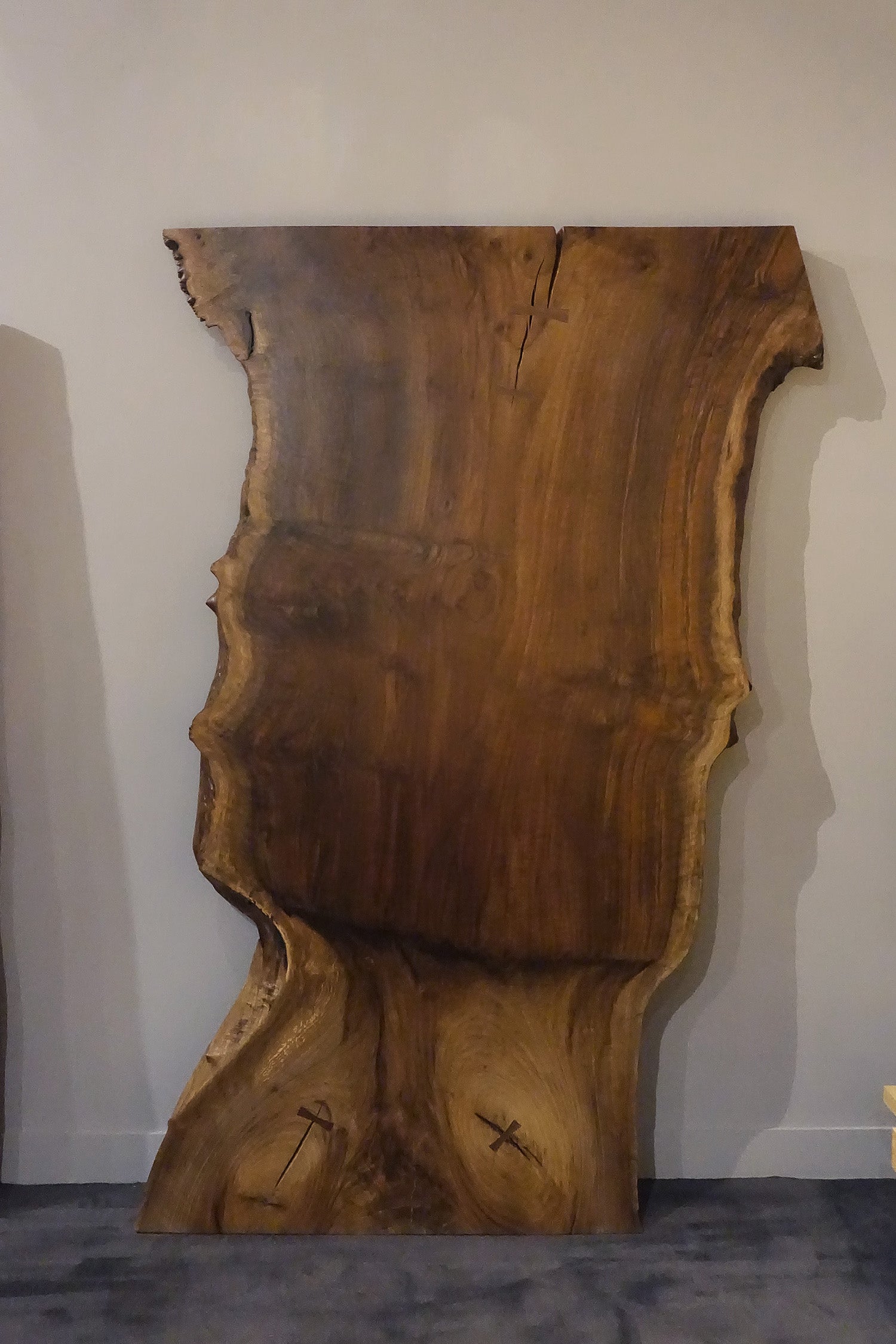 Live Edge Slab – Noyer Claro (No.35)